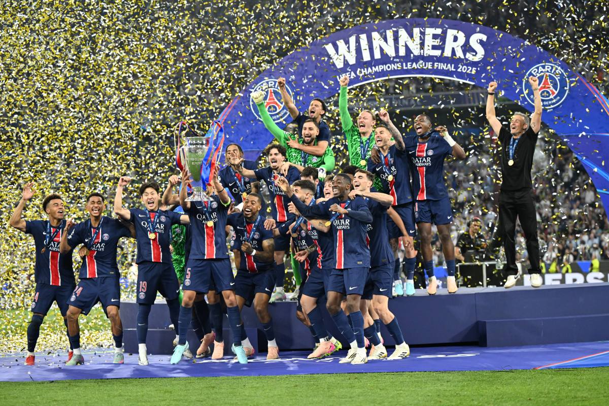 九游体育官网包含冲刺阶段国际米兰防线松动：法甲节点到来，压力陡增，心理建设被强调的词条