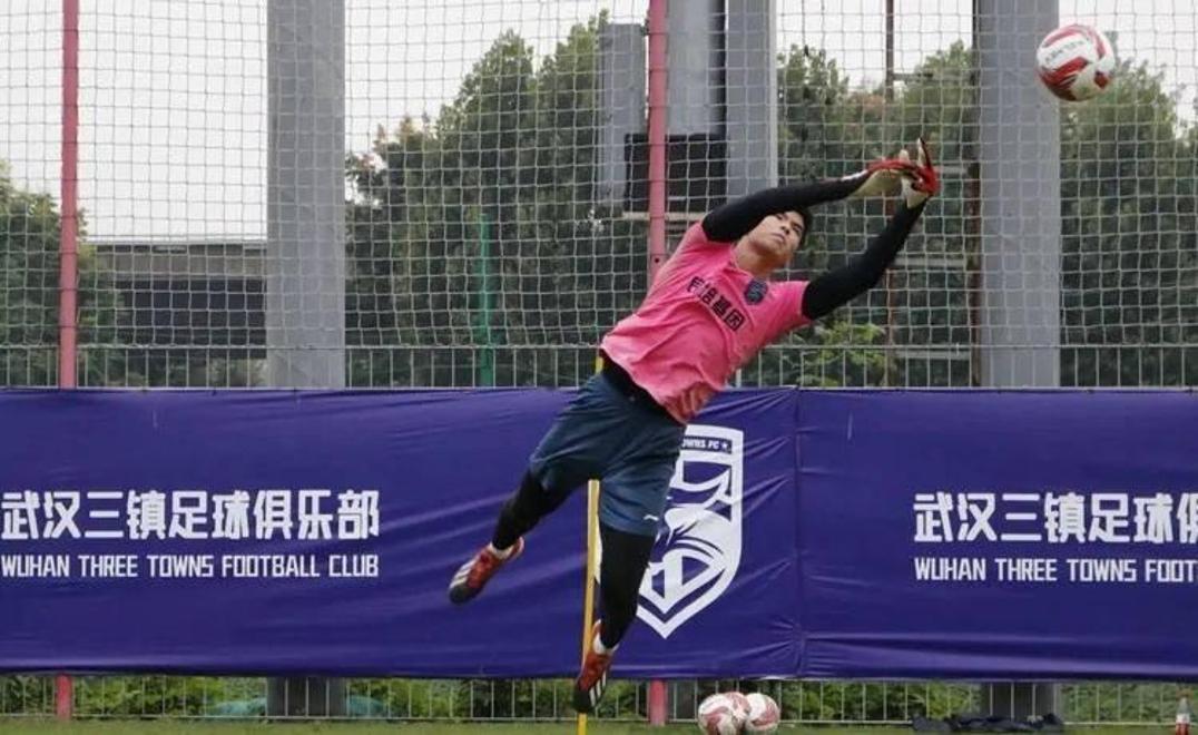 九游体育下载关于转会期西甲传出新动向，武汉三镇内部沟通，管理层表态——震撼外界，细节决定成败的信息